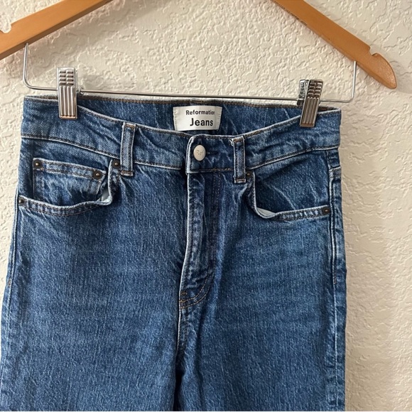 Reformation Liza High Rise Straight Jean - Huntington 25 - Picture 5 of 10